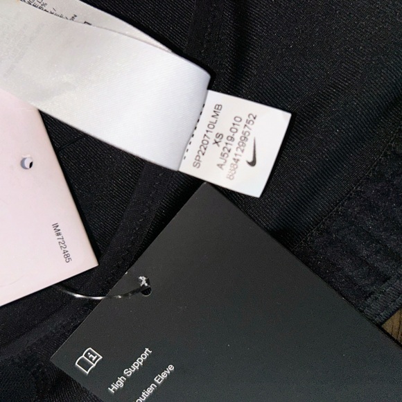 🆕 Nike Womens Victory Shape Black/White High Support Sports Bra - Picture 12 of 16